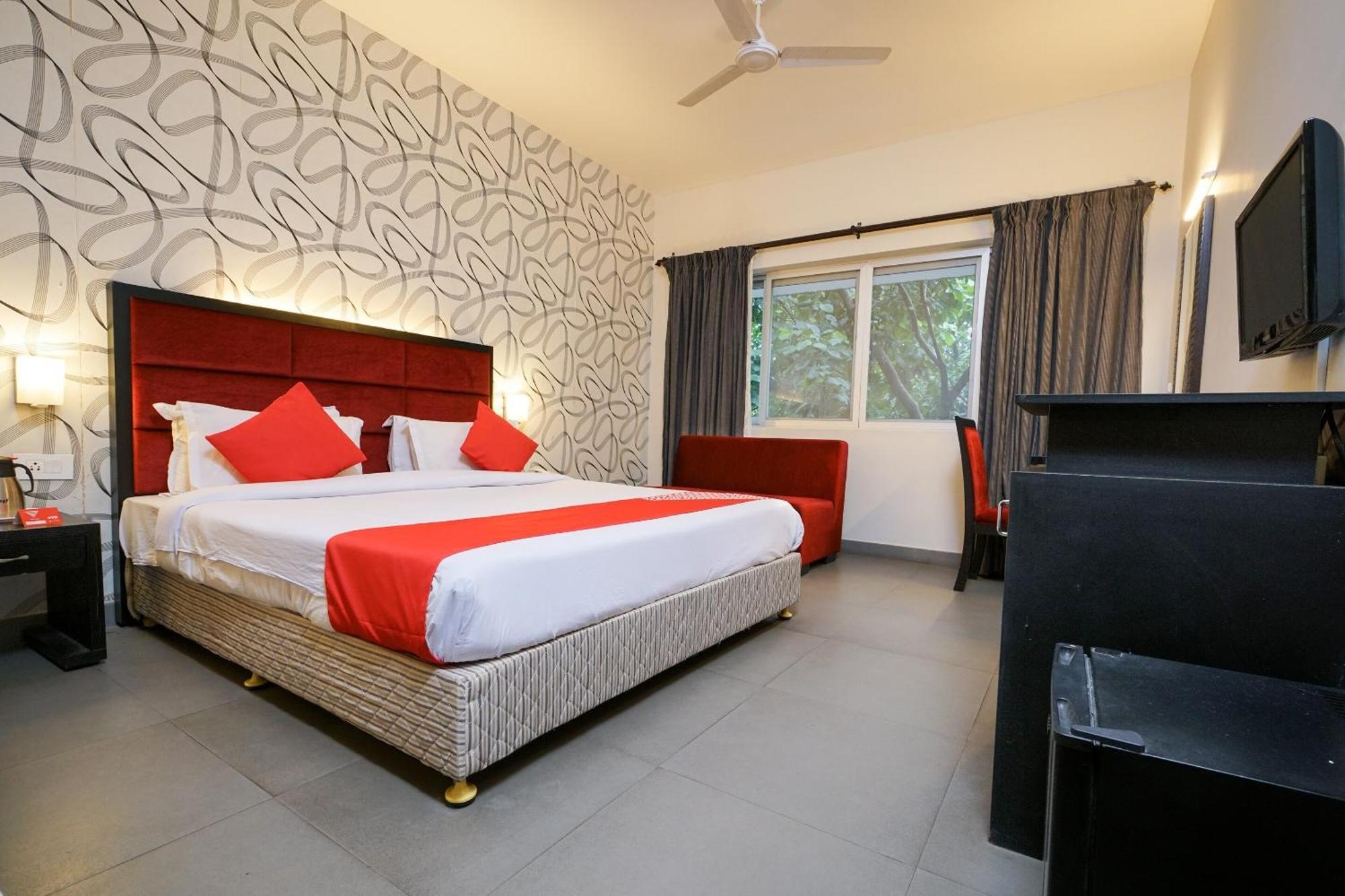 Super Townhouse Mookkannoor Tourist Home Angamali Exterior photo